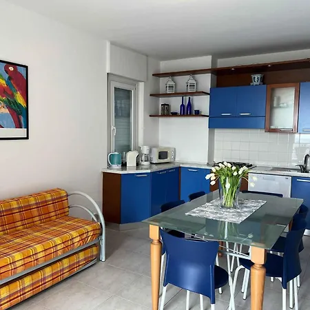 Apartment In Lignano 21657